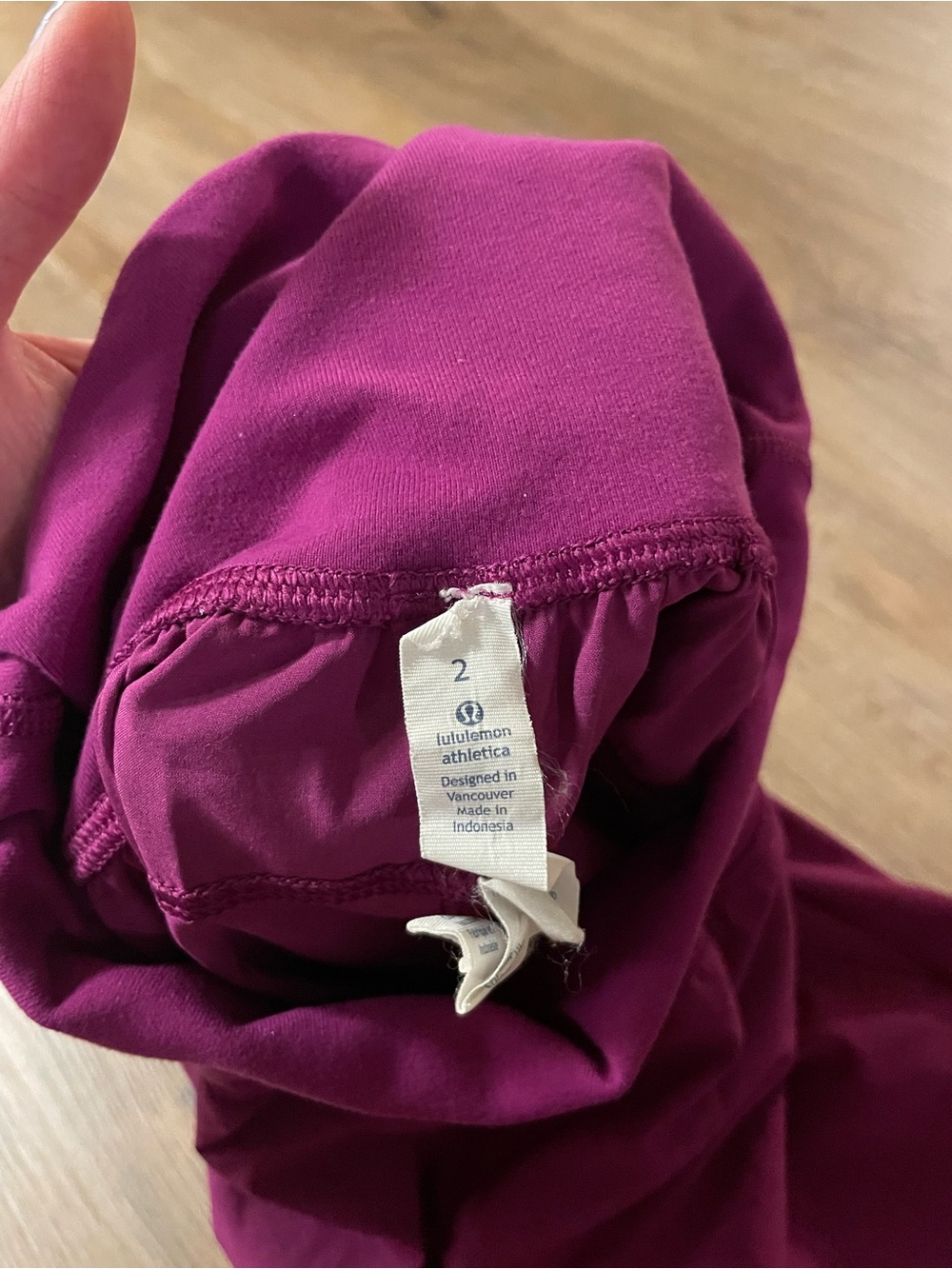 Lululemon Tranquil Crop size 2 - Picture 5 of 8
